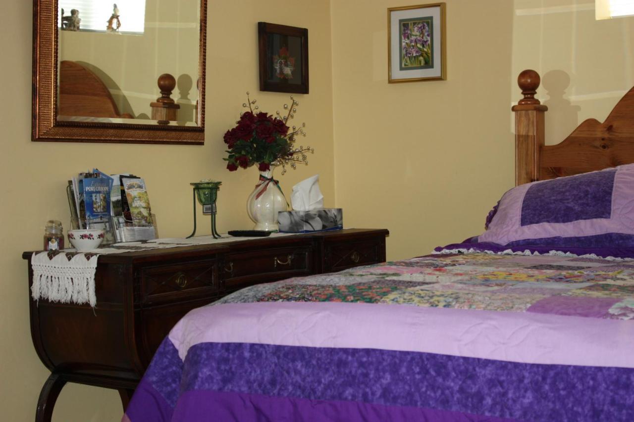 Carrousel Bed & Breakfast Cayuga Kamer foto