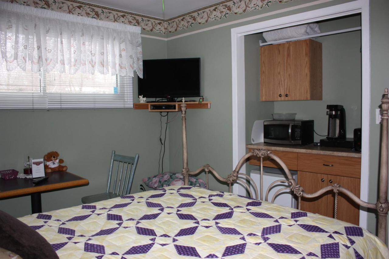 Carrousel Bed & Breakfast Cayuga Kamer foto