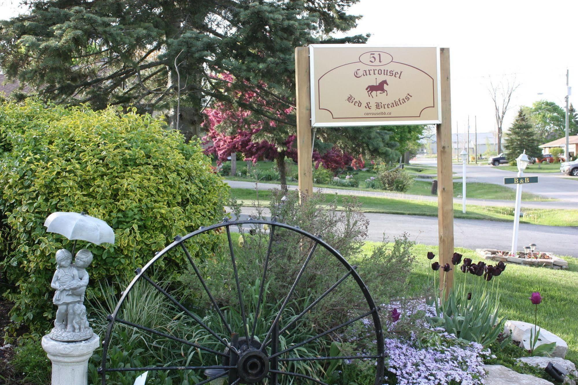 Carrousel Bed & Breakfast Cayuga Buitenkant foto
